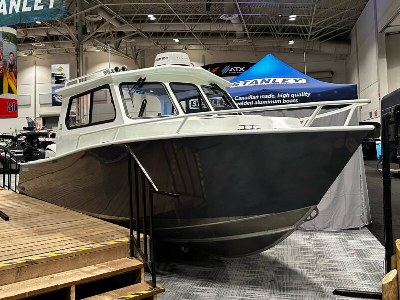 2025 LIGHTHOUSE 23 SPORTFISH